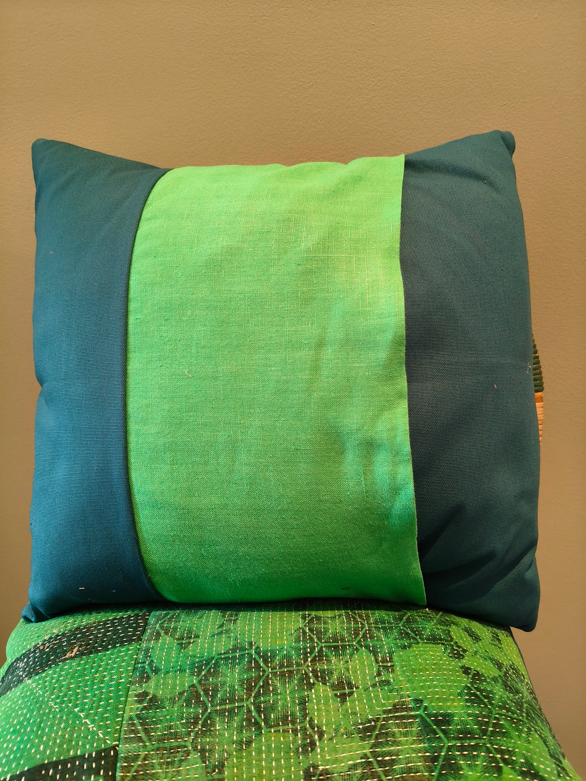 Kantha cushion green #1