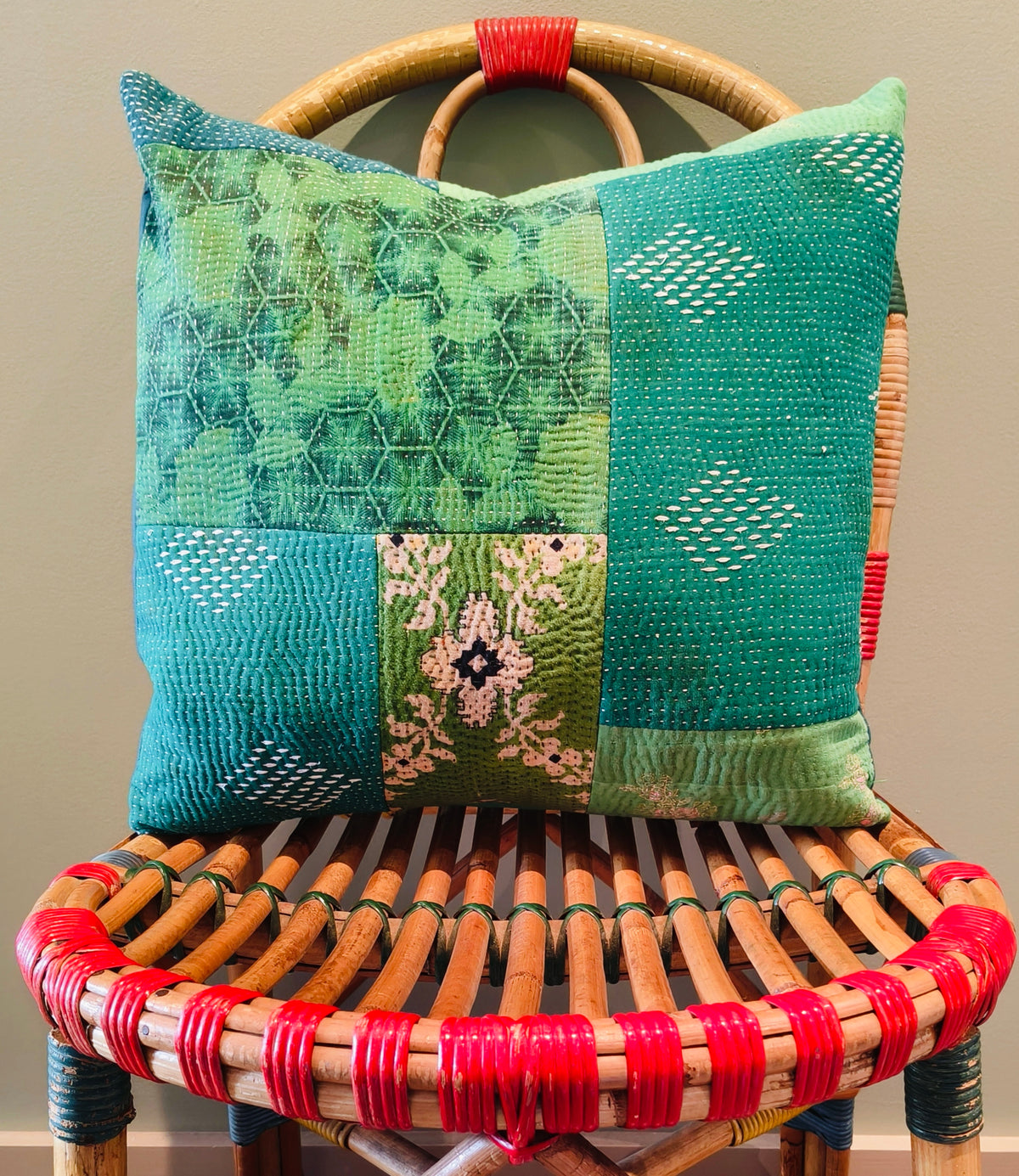 Kantha cushion green #1